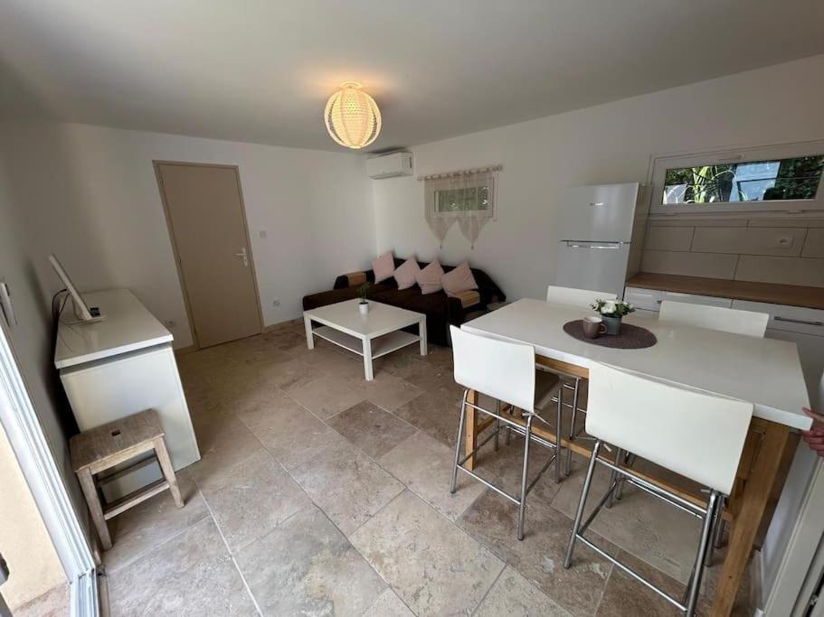 Maison De Vacances En Campagne Cavaillon Luaran gambar