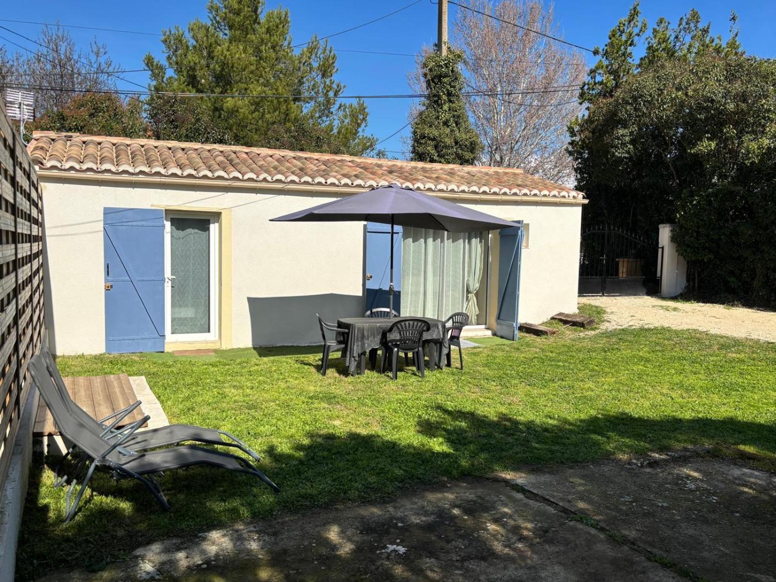 Maison De Vacances En Campagne Cavaillon Luaran gambar
